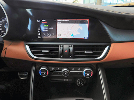 Editorial 2021 alfa romeo giulia ti sport awd 19 sh