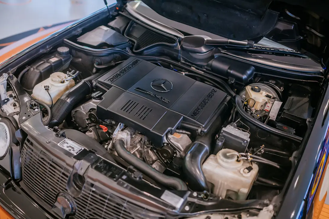 Mercedes-Benz E 60 AMG in the special exhibition “Youngtimer” 05 Mercedes-Benz E 60 AMG in the special exhibition “Youngtimer” 05