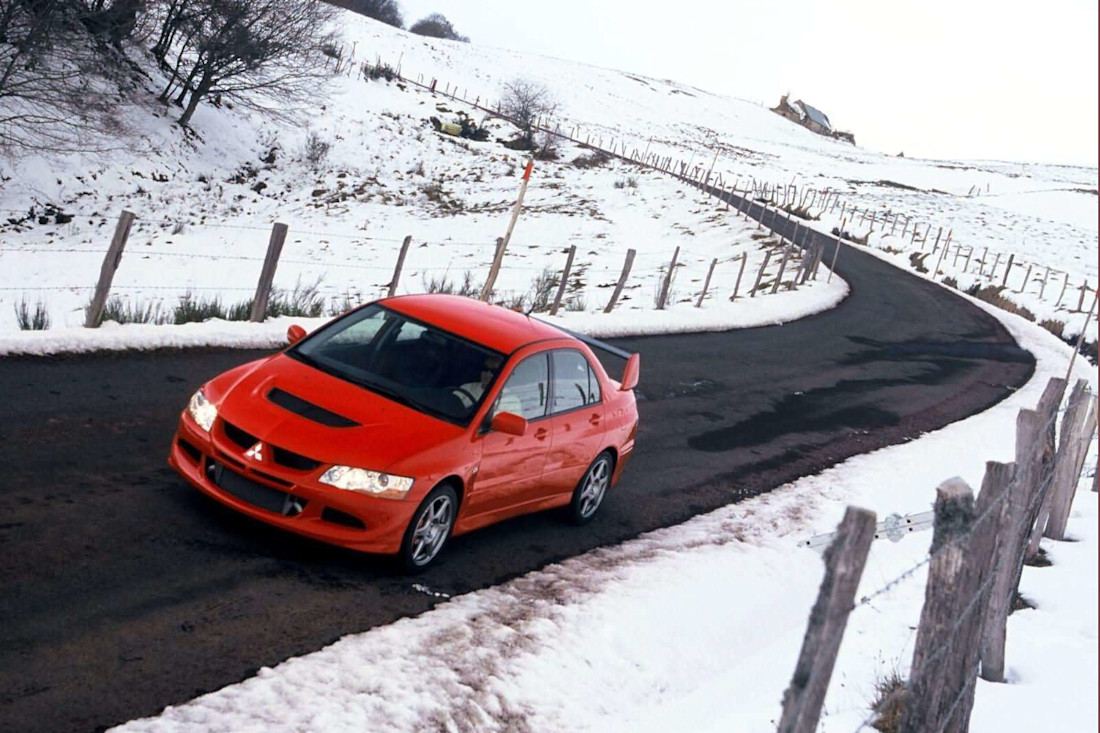Mitsubishi-Lancer_Evolution_VIII.jpg