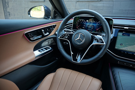 Editorial 2024 mercedes benz e 450 jl 16