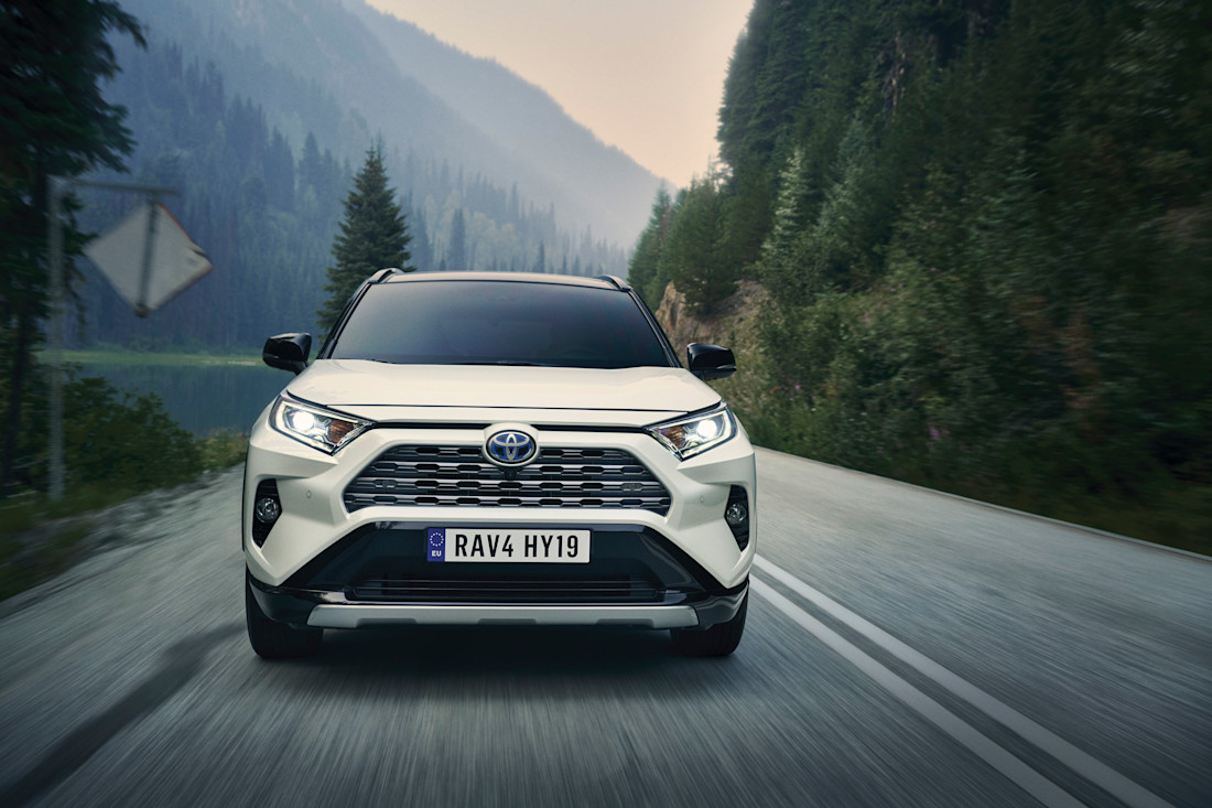 2019-toyota-rav4-ext-06-378492.jpg