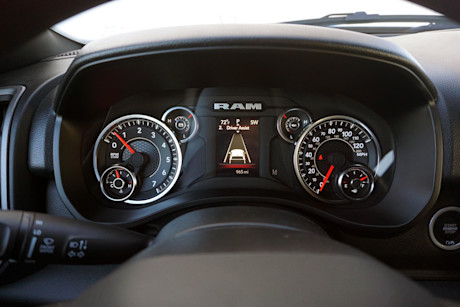 Editorial 2025 ram 1500 tradesman 240222 05 di