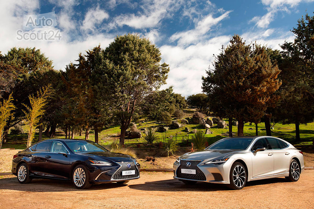 Lexus ES 300h 2021 retrovisores digitales A24 (1).jpg