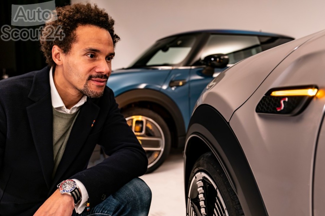 P90411630_highRes_oliver-heilmer-head- (1).jpg