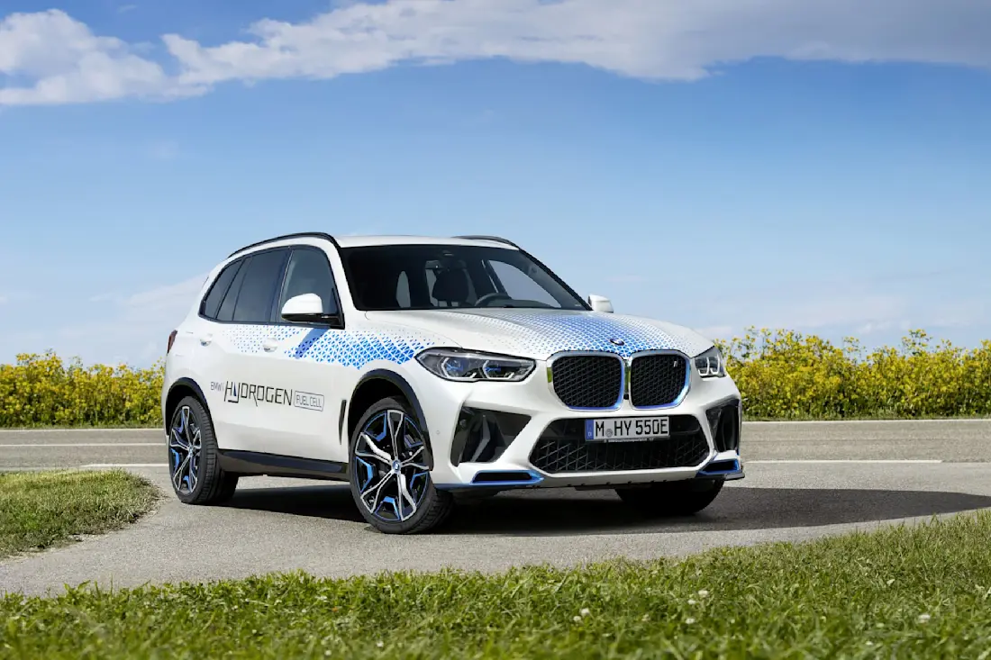 BMW iX5 Hydrogen - auto a idrogeno