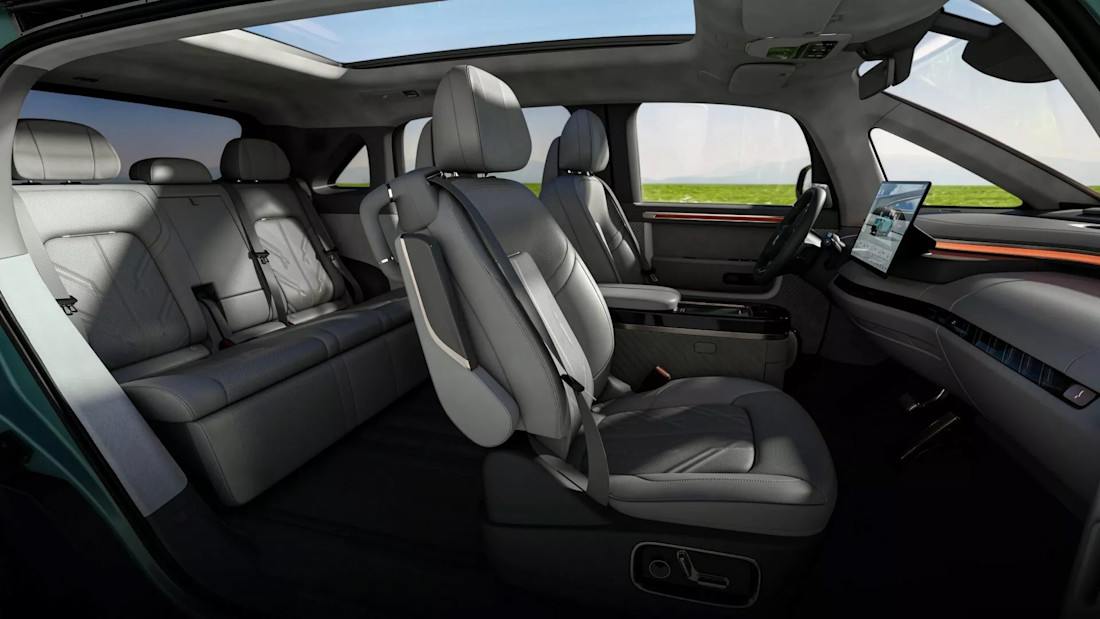 Zeekr-Mix-2025 (1).jpg