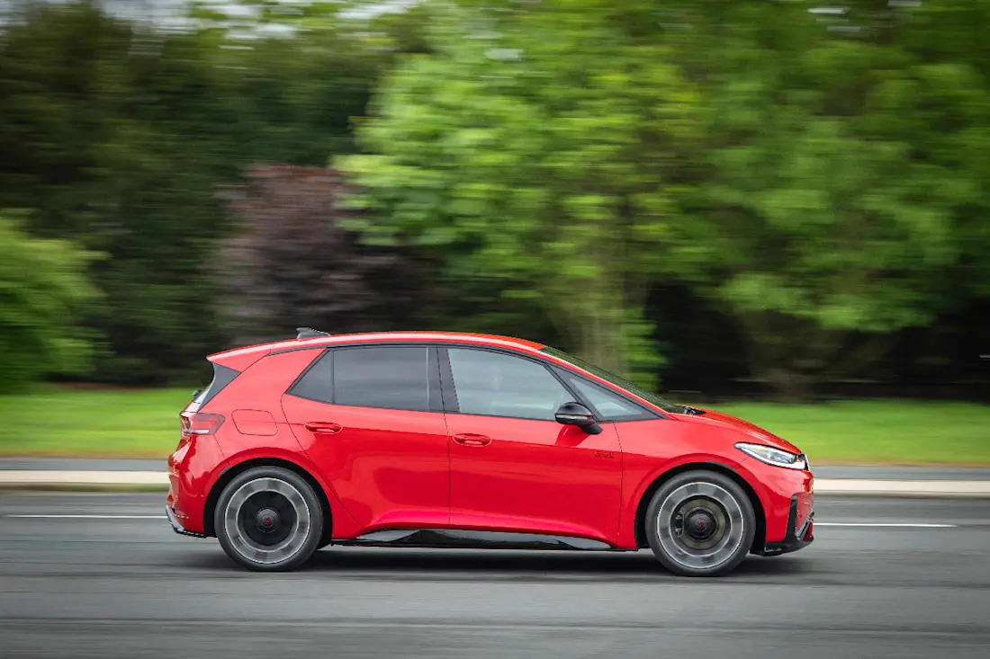 VOLKSWAGEN-ID-3-GTI-2026 (6)