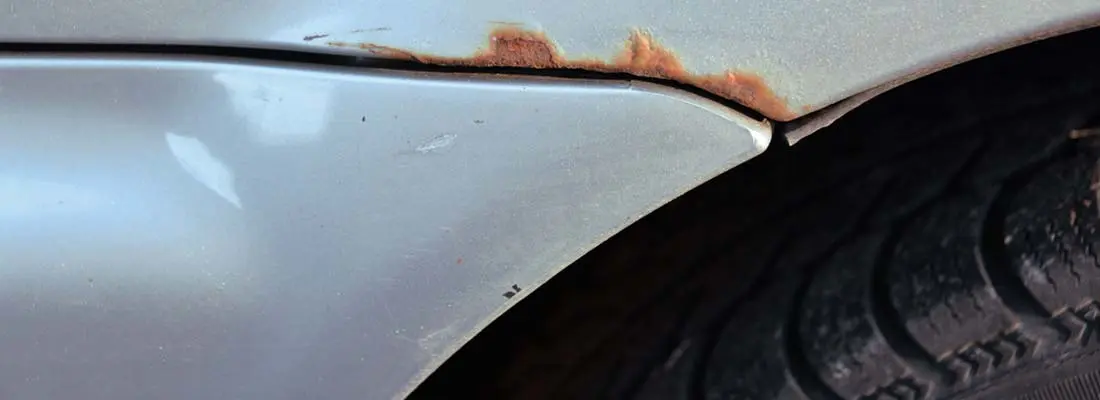 Je schneller Autobesitzer den akuten Rost am Auto entfernen, desto besser lässt sich weitere Rostentwicklung vermeiden.  Je schneller Autobesitzer den akuten Rost am Auto entfernen, desto besser lässt sich weitere Rostentwicklung vermeiden.