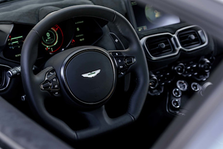 Editorial 2020 aston martin vantage 01 aston martin