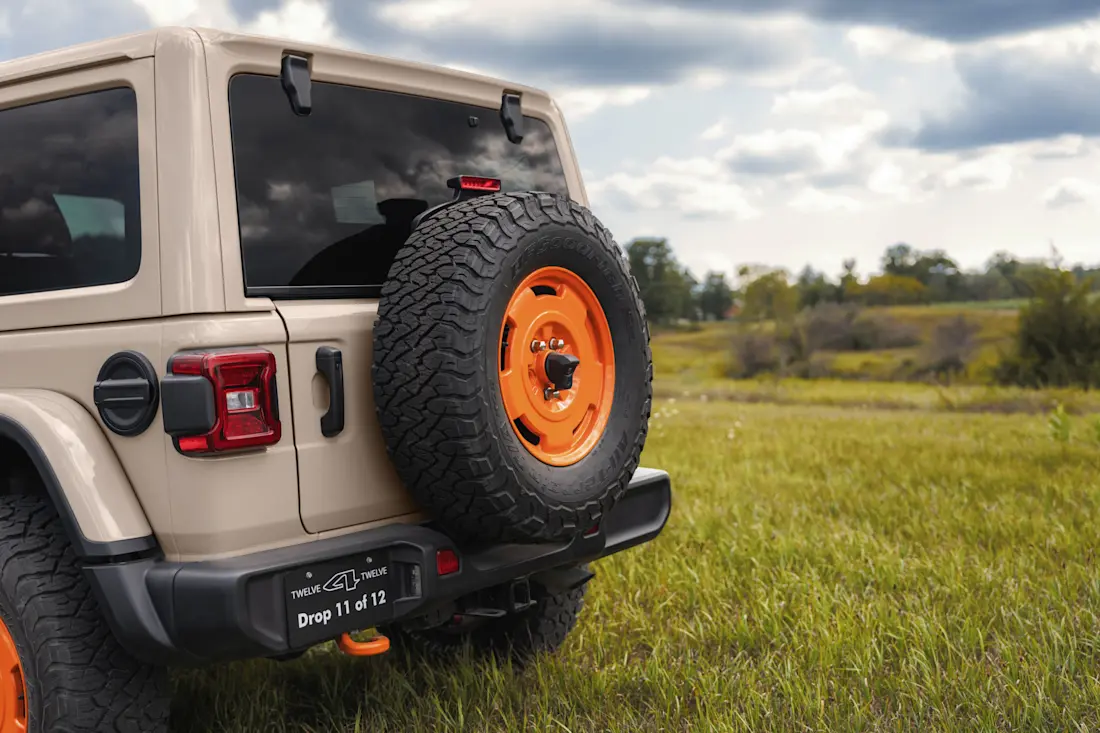 Jeep Wrangler JL-2A 04