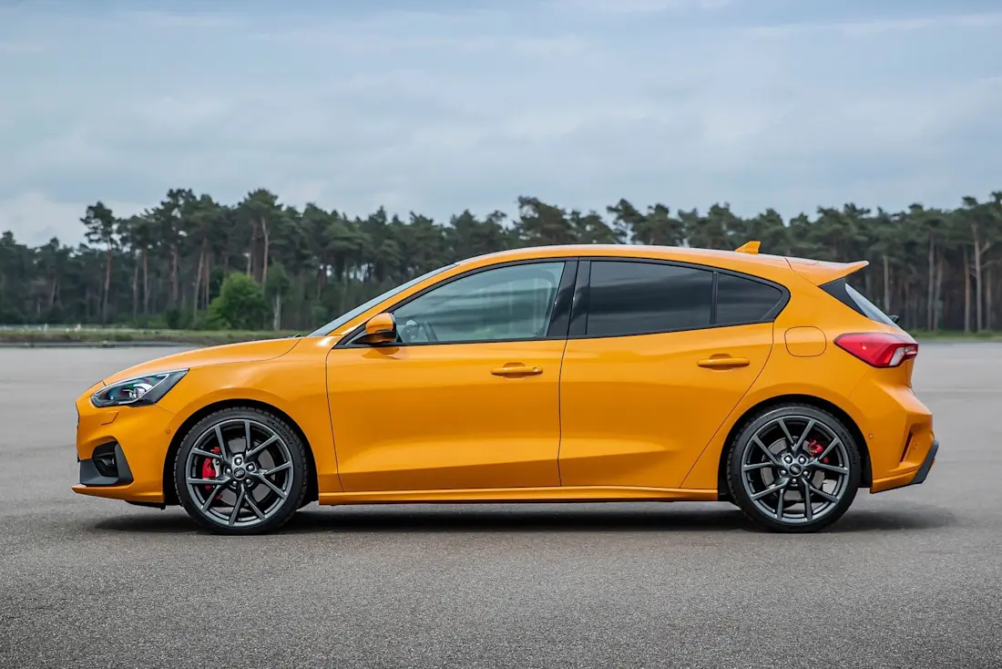 Ford-Focus-ST-Side