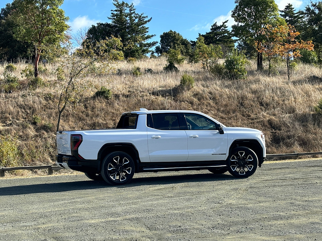 GMC Sierra EV Denali 2025 : Premier Essai Body Image
