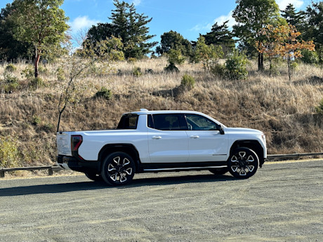 GMC Sierra EV Denali 2025 : Premier Essai Body Image