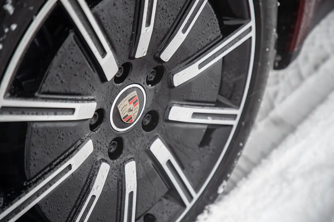 AS24 Porsche Taycan RWD 2021 detail velg