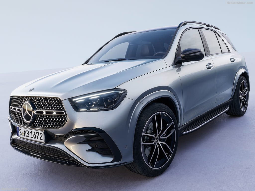 Mercedes-Benz-GLE-2024-1024-01