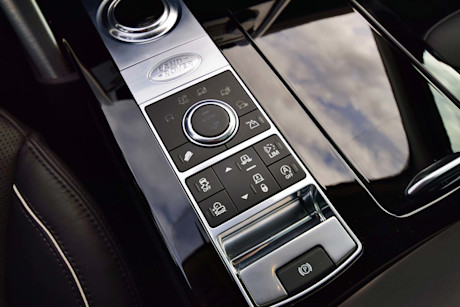 Editorial 2018 land rover discovery hse luxury td6 33 jp