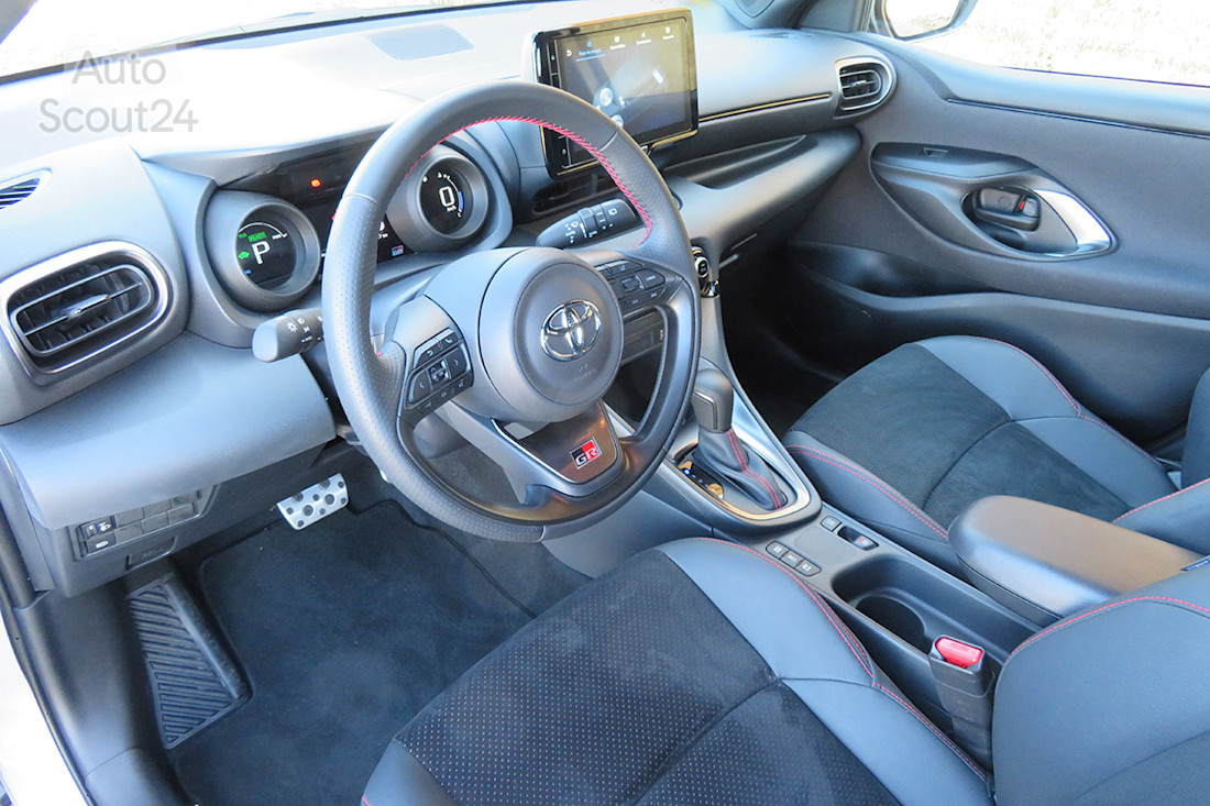 23_toyota yaris gr.JPG
