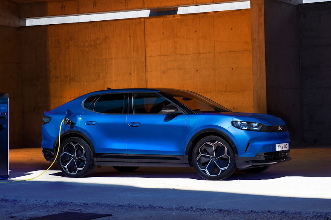 Ford-Capri-electric-2025 (4)