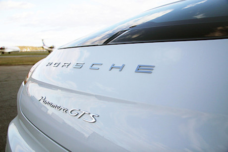 Editorial 2015 porsche panamera gts lw 13