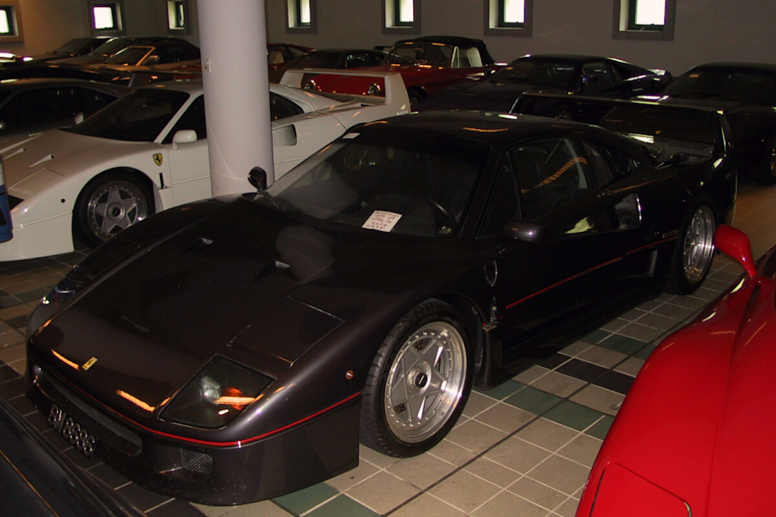 Ferrari_F40-1.jpg