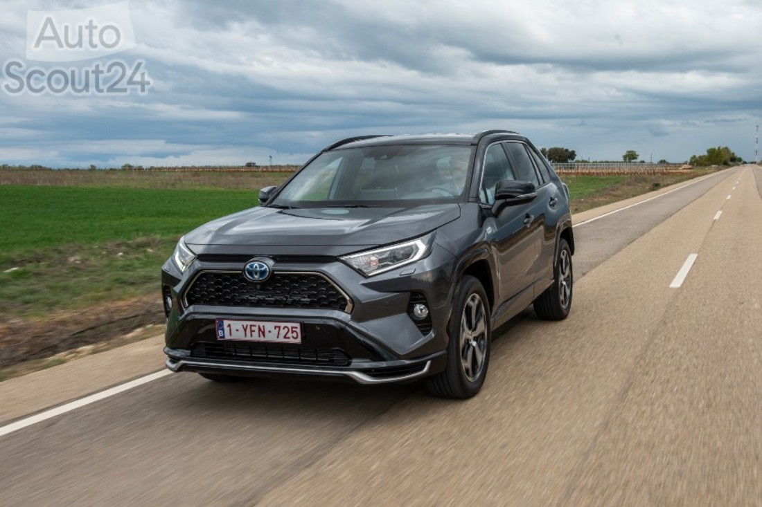 Toyota RAV4 Plug-in - Presentación Valladolid (18) (1).jpg