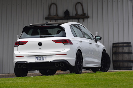 Toyota GR Corolla vs Volkswagen Golf R : match comparatif Image