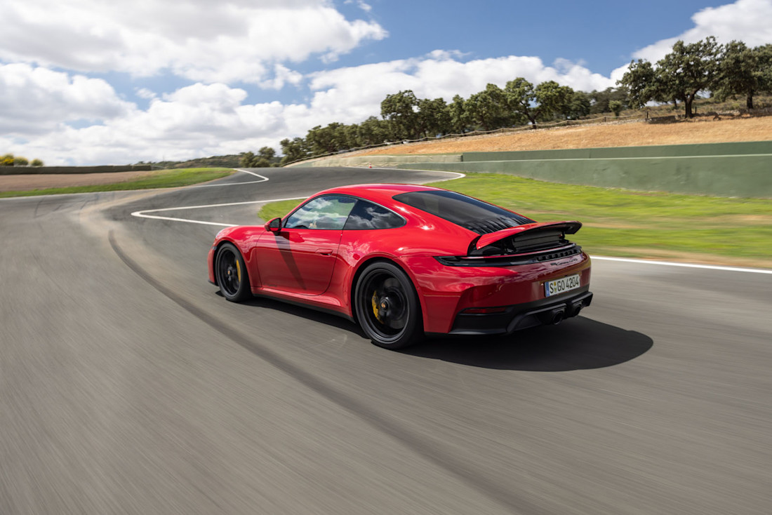 porsche-911-gts-t-hybrid-2025-heck