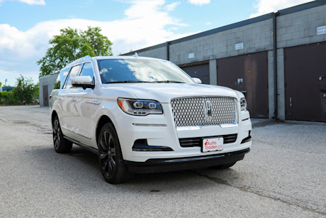 Editorial 2022 lincoln navigator reserve 02 jm