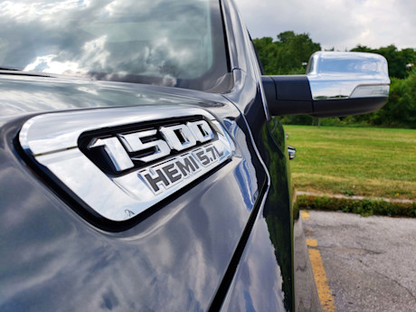 Editorial 2019 ram 1500 laramie longhorn 08 sw