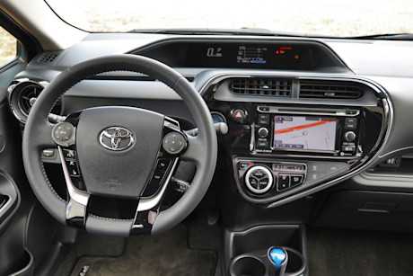 Editorial 2019 toyota prius c technology 25 jm