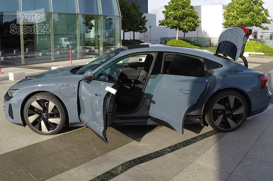 fotos audi e-tron gt puertas abiertas.jpg