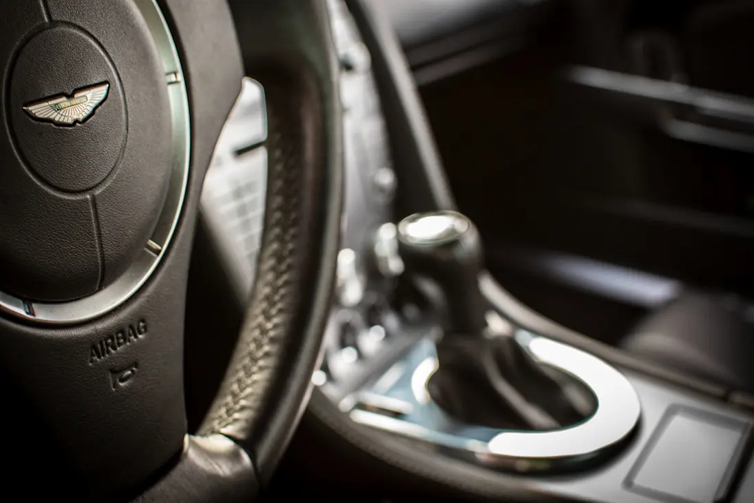 Aston-Martin-DB9-Manual