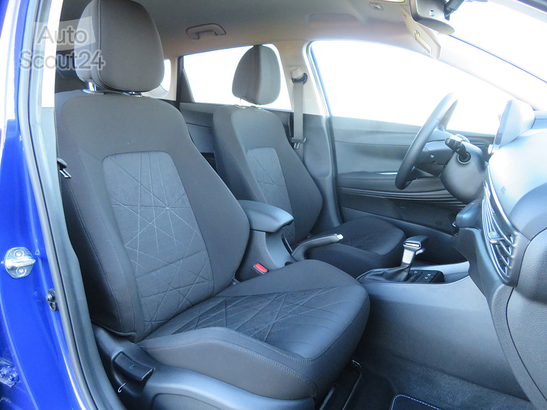 19_hyundai_bayon.JPG