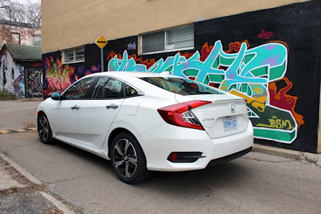 Editorial 2016 honda civic touring pb 05
