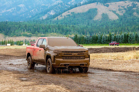 Editorial 2019 chevrolet silverado z71 01 lw