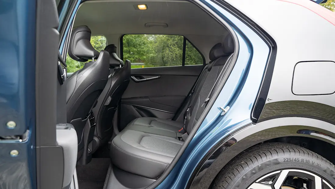 2023 Kia Niro PHEV-12 2023 Kia Niro PHEV-12