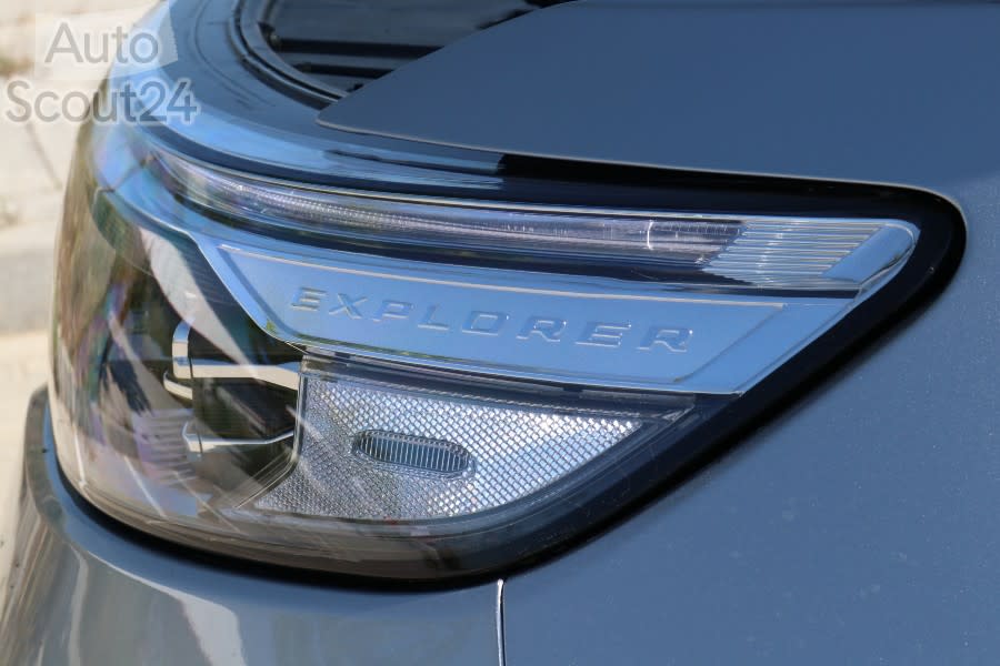 ford-explorer.phev.22.53.jpg