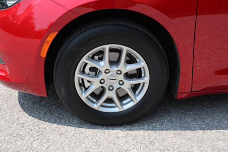 2025 Chrysler Grand Caravan Review Image