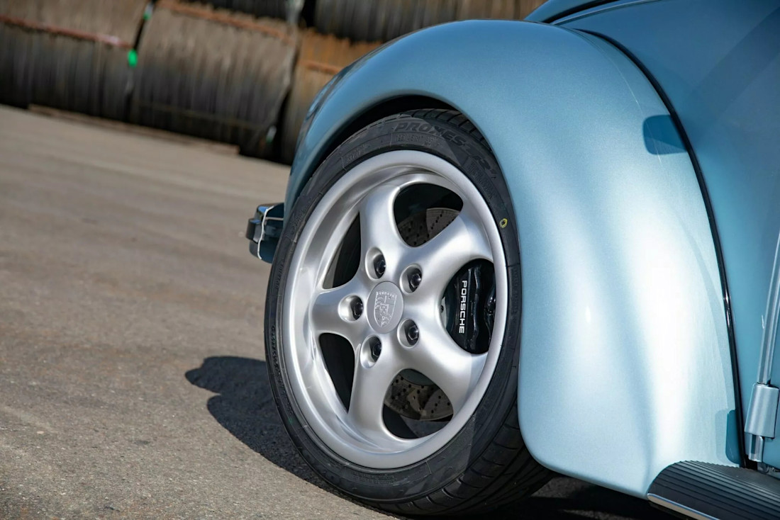 Volkswagen-escarabajo-restomod-Knepper-RSE-2025 (7).jpg