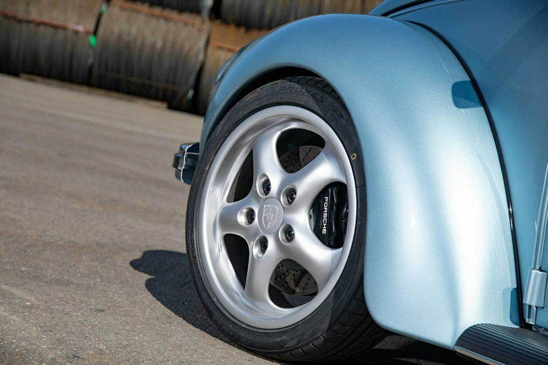 Volkswagen-escarabajo-restomod-Knepper-RSE-2025 (7).jpg