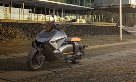 BMW-CE04.jpg