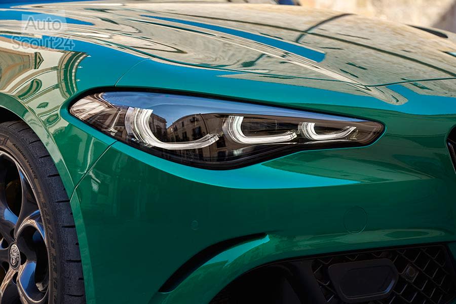 Alfa Romeo-Giulia-Stelvio-Q-100°anniversary-2023 (4).jpg