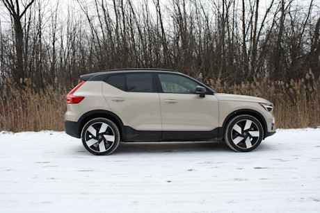 Volvo EX30 2025 vs Volvo EX40 2025 – Quel est le meilleur choix pour vous? Image