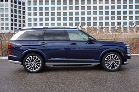 2026 Hyundai Palisade Hybrid Review Image