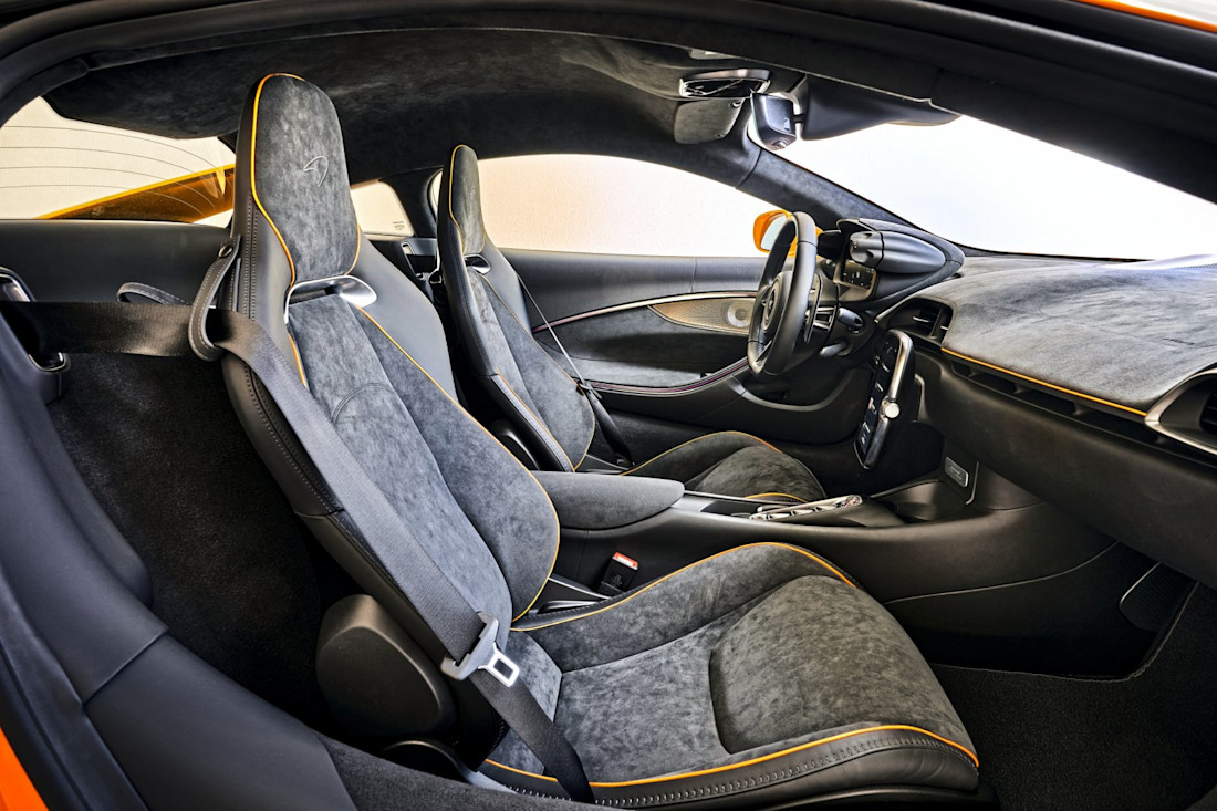 mclaren-artura-2022-2.jpg