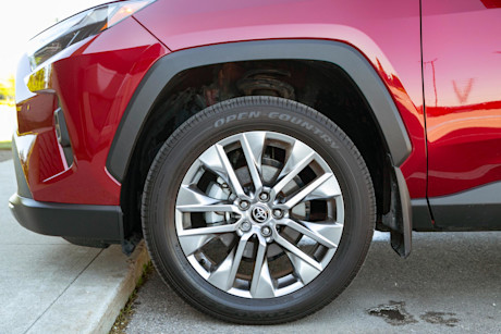 Editorial 2022 toyota rav4 limited awd 03 jw