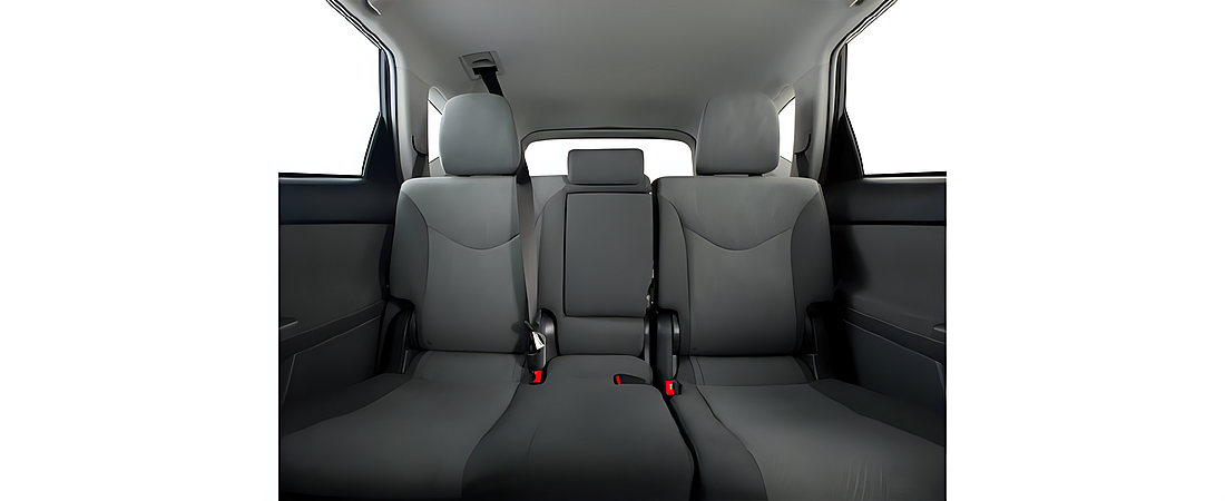 Toyota Prius v 2012 14
