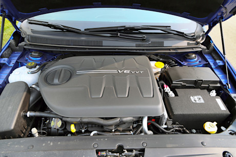 Editorial 2015 chrysler 200 s ts 11 2650