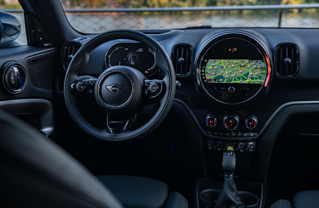 mini-cooper-d-countryman-interior
