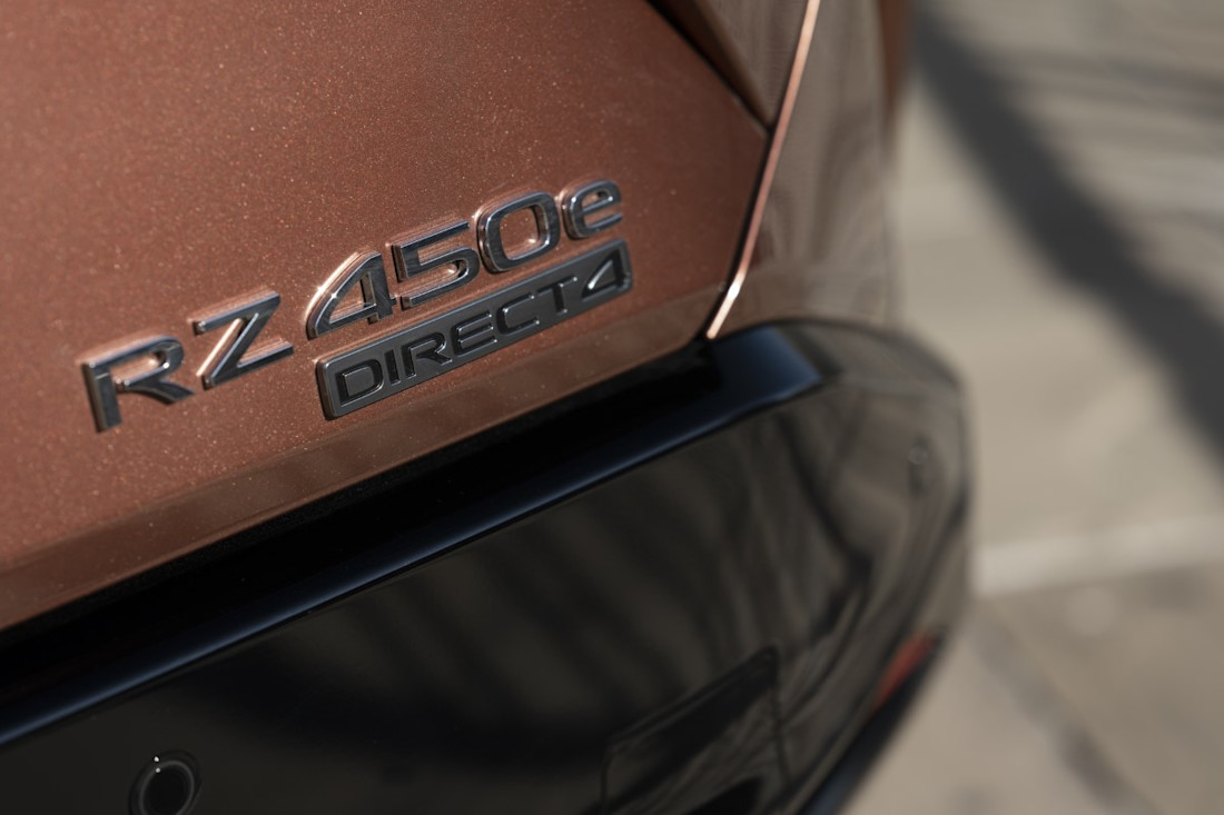 2023+RZ+450e+Sonic+Copper+Bitone+Detail_001